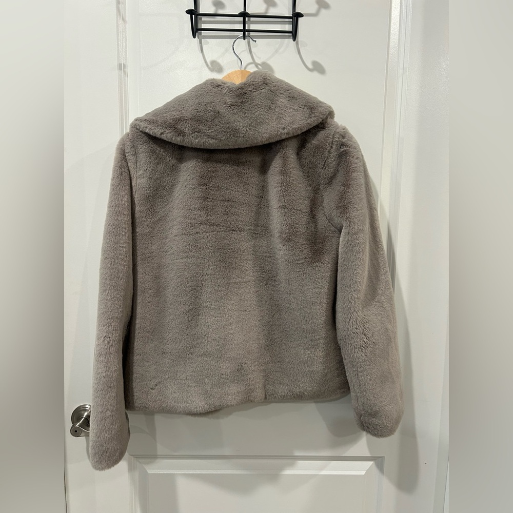 Abercrombie & Fitch Faux Fur Jacket - Picture 3 of 3